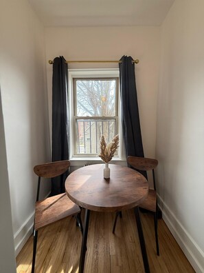 Charming Dining Spot – Ideal for casual or formal dining.