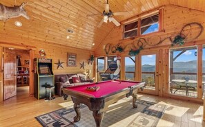 Spielezimmer
