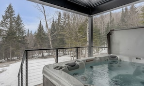 Bain à remous extérieur