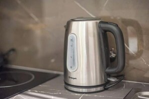 Kaffee und/oder Kaffeemaschine