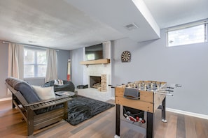 Spielezimmer