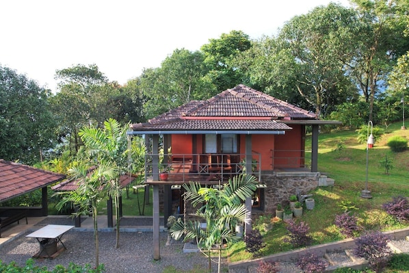 Misty Hogans Munnar