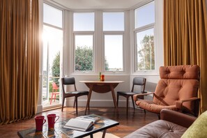 Access from living area to private outside terrace