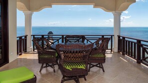 Private balcony overlooking the Barrier Reef