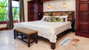 King Bed Primary Suite balcony access