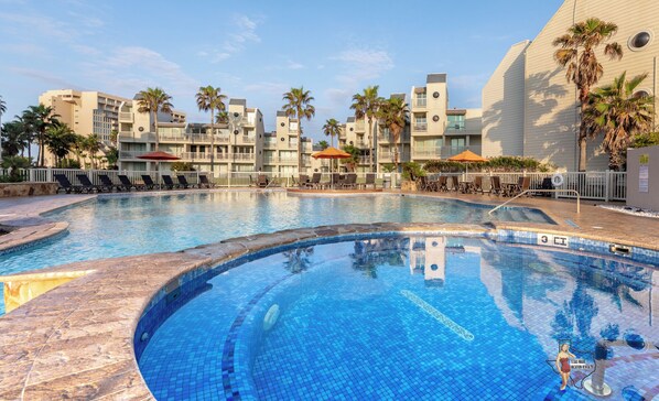 Utomhuspool