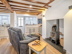 Open plan living space | Mid Terrace, Llanfilo Brecon