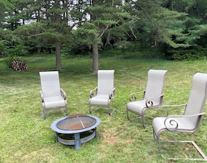 Outdoor firepit