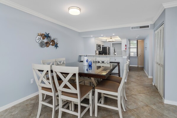 Dining Area_1