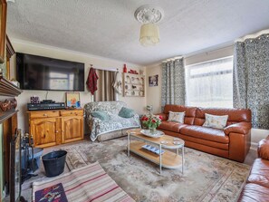 Living area | The Roost - Owls Range, Woodbury Salterton, near Exmouth