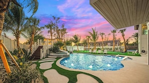 Twilight - Resort Style Pool w/ Waterslide and Oversized Spa - Mini Golf, Pickleball, Hockey, Basketball and Ping Pong