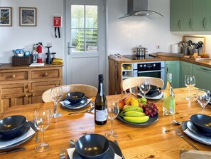 Kitchen/diner | The Milking Parlour, St Ives