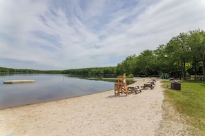 The community offers two beaches and three lakes with kayaking, splash pad, volleyball, ice fishing, and more.