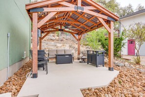 Shared Covered Patio | Fire Pit