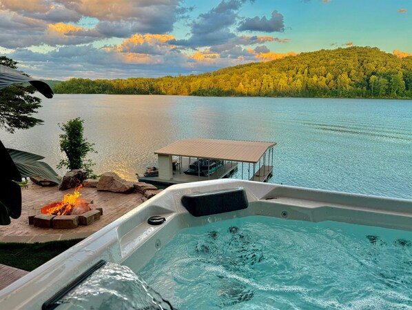Hottub with big water view!