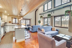 Living Room | Wood-Burning Stove | Smart TV | Board Games | 1st Floor