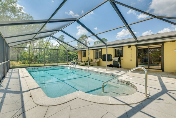 Lehigh Acres Vacation Rental | 2BR | 2BA | 1,362 Sq Ft | Small Step Required