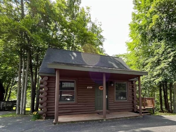 Cabin 2353