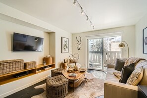 Living Area to Balcony, Xfinity Cable