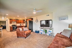 Living Room-Kitchen-Bedroom