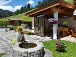Blumentopf, Garten, Hütte, Zimmerpflanze, Landscaping, Stuhl, Hinterhof, Garten, Holzbeize, Outdoor Struktur