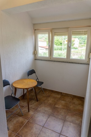 Salle à manger 2