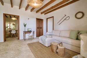 Living room,Dining area