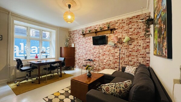 Bedroom, Dining Room, Living Room