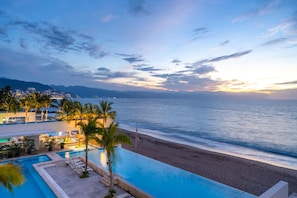 Condo - Image 1
