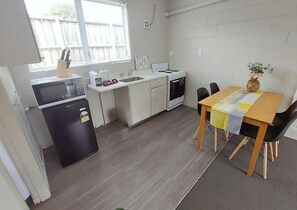 Kitchen/Dining Area