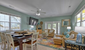 Open Concept Kitchen/Dining/Living