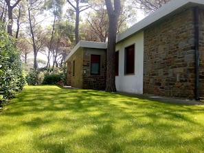 Activities, Amenities, Building Exterior, Facilities, Garden, Spring, Summer, Wellness