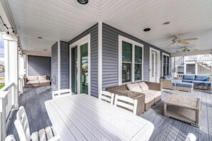 Spacious patio with lots of seating, perfect to embrace the Ocean breeze
