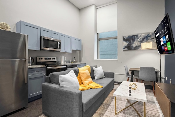 CozySuites | Modern 1BR in Downtown Pitts. #3