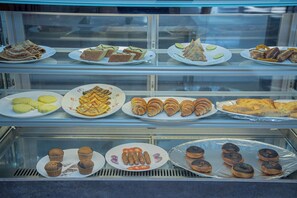 朝食ビュッフェ