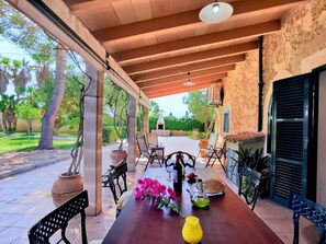 Outdoor dining