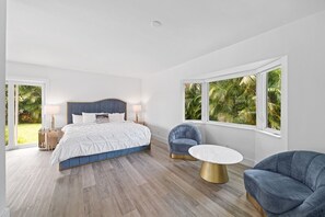 Bedroom #1 (King Bed)