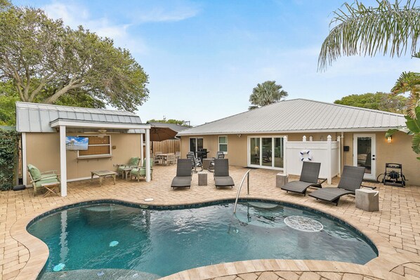 Evergreen private pool