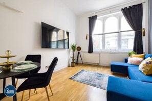 Welcome to Modern & Stylish Flat w/Huge Private Terrace by Niru Experience