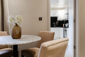 Living Room / Lounge
