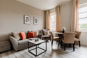 Living Room / Lounge