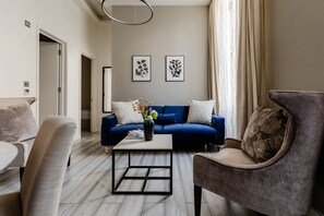 Living Room / Lounge