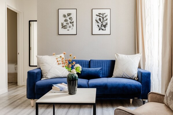 Living Room / Lounge