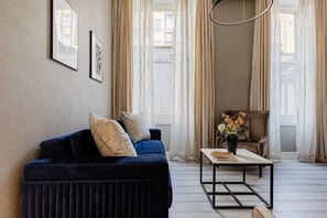 Living Room / Lounge
