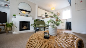 Living Room / Lounge