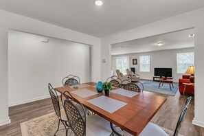 Indoors, Furniture, Table, Tabletop, Floor