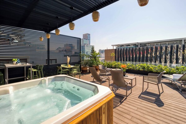 Piscina interior/exterior