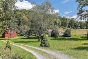 Creeper Trail Property