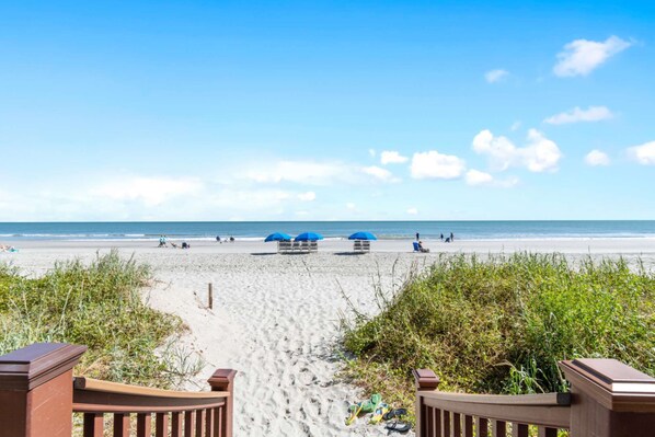 Bridgewater Resort - Beach Entrance