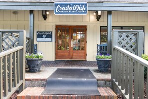 Coastal Dish Restaurant